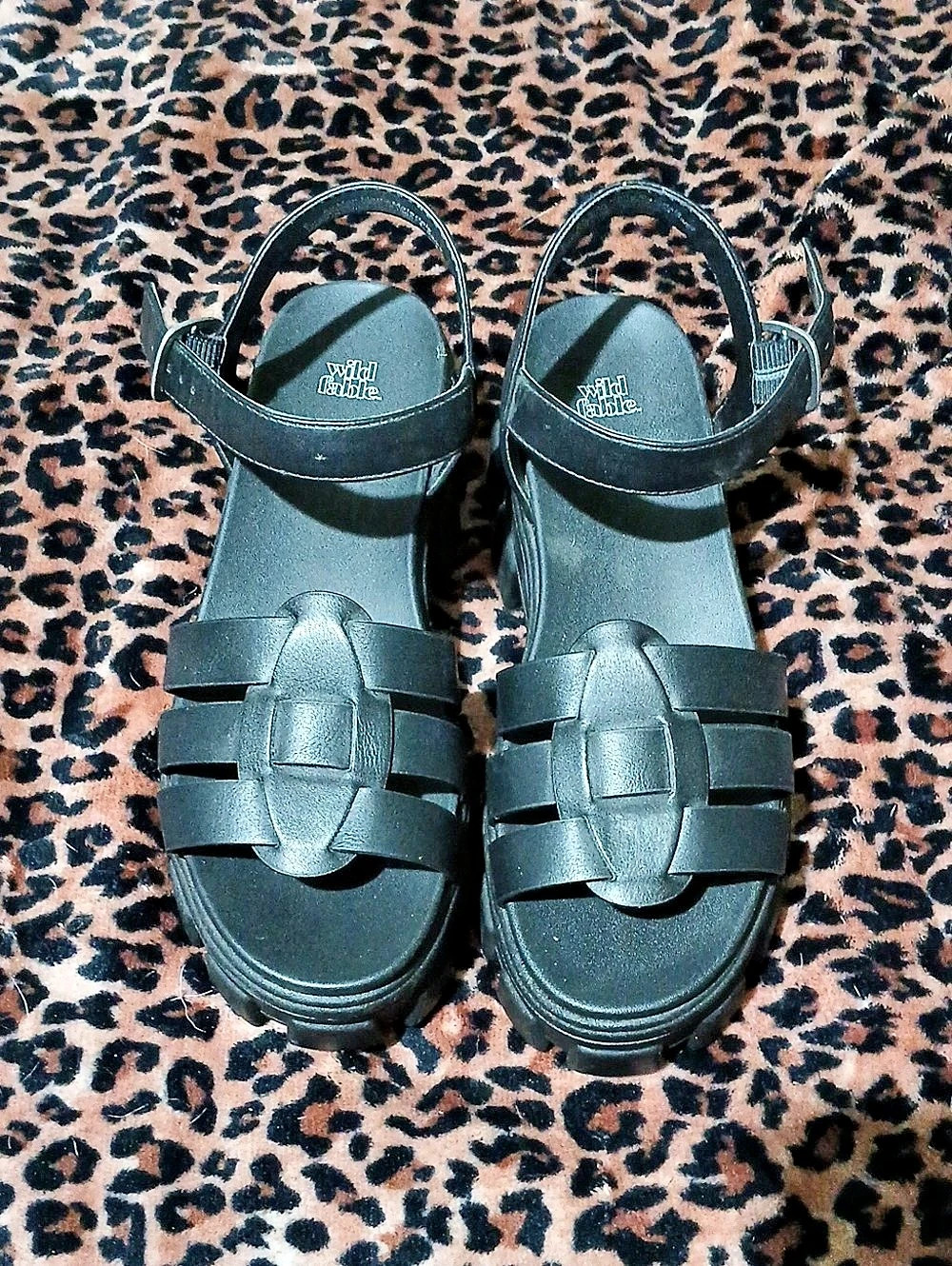 Wild Fable Black Platform Strap Sandals Like New